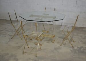 table plexiglas altuglas lucite vandel lebovici chaises métal doré 1970 Hollywood regency vintage design