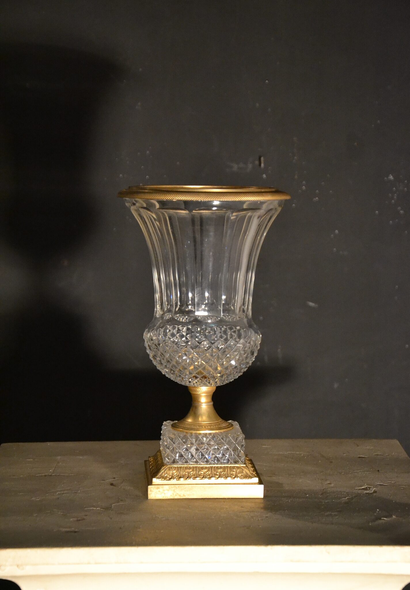 Vase Médicis en cristal taillé époque 1930 Rennes Antiquités