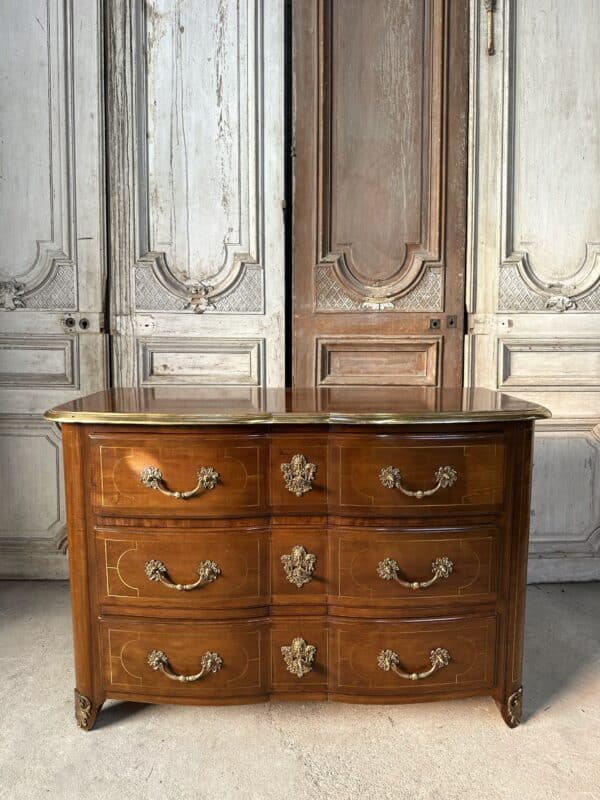 Commode de style Louis XIV Maison MAILFERT