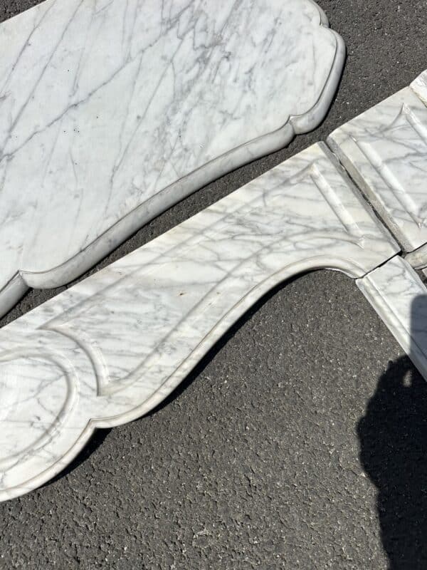 Cheminée pompadour de style Louis XV en marbre blanc – Image 8