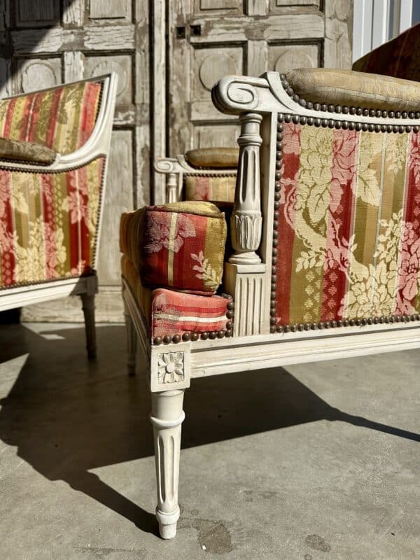 Paire de bergères Louis XVI 20e siècle – Image 3