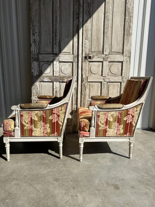 Paire de bergères Louis XVI 20e siècle – Image 10