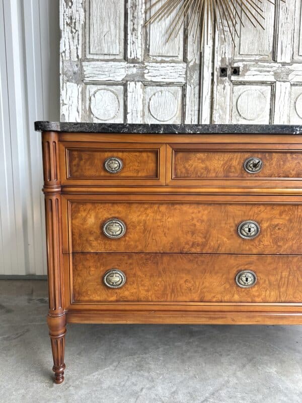Commode de style Louis XVI circa 1960 – Image 2