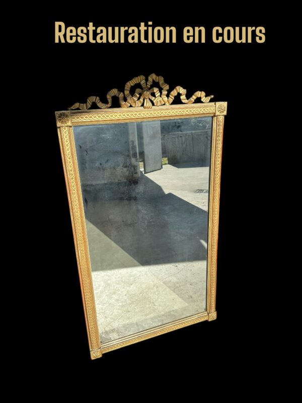 Miroir doré de style Louis XVI époque 1900