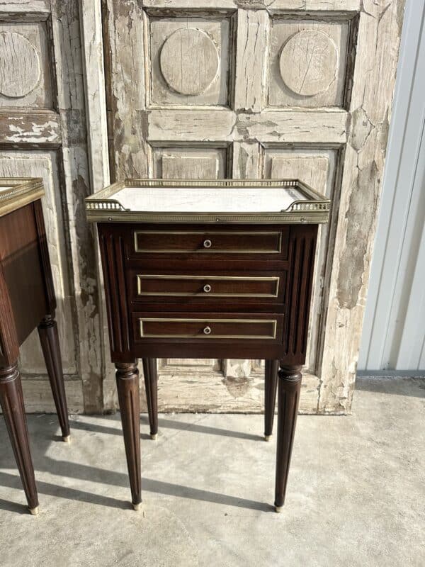Paire de chevets de style Louis XVI acajou – Image 4