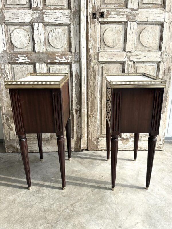 Paire de chevets de style Louis XVI acajou – Image 14