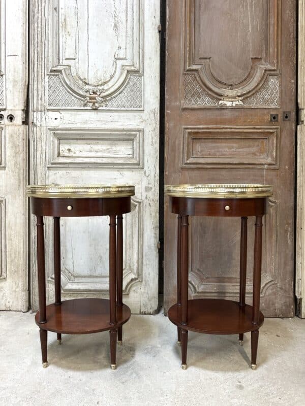 Paire de chevets Louis XVI acajou