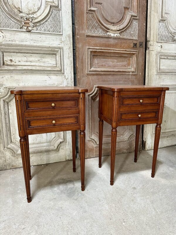 Paire de chevets style Louis XVI circa 1970 – Image 2