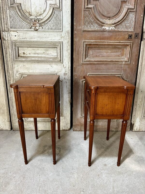 Paire de chevets style Louis XVI circa 1970 – Image 7