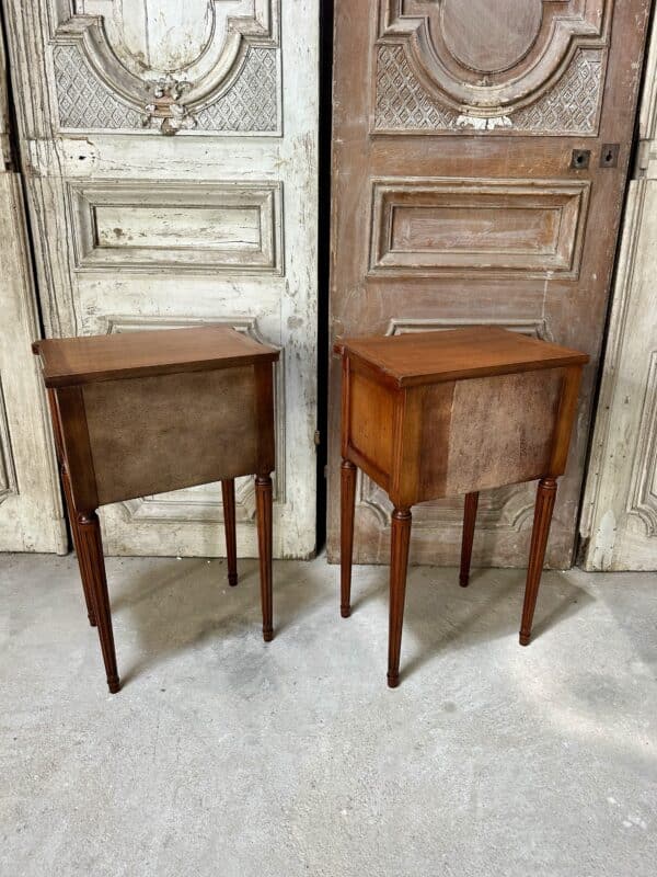 Paire de chevets style Louis XVI circa 1970 – Image 8
