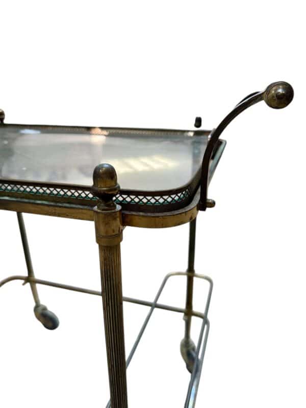 Chariot de bar style BAGUÈS en laiton et bronze circa 1970 – Image 2