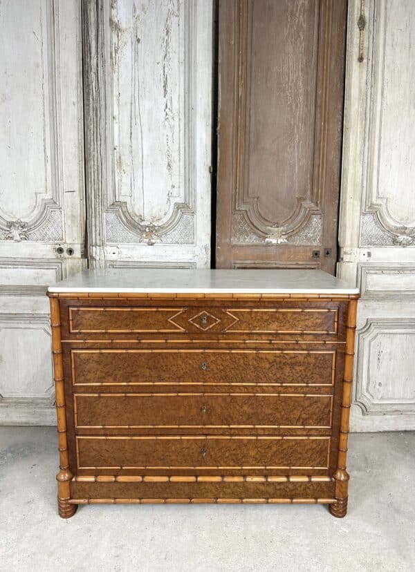 Commode faux bambou en érable époque fin 19e siècle – Image 7