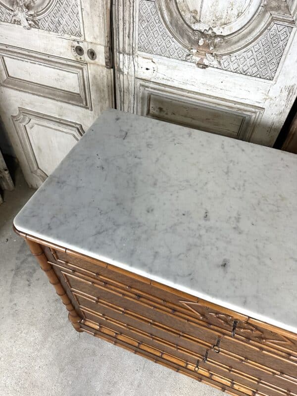 Commode faux bambou en érable époque fin 19e siècle – Image 9