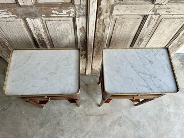 Paire de chevets en acajou style Louis XVI circa 1960 – Image 8