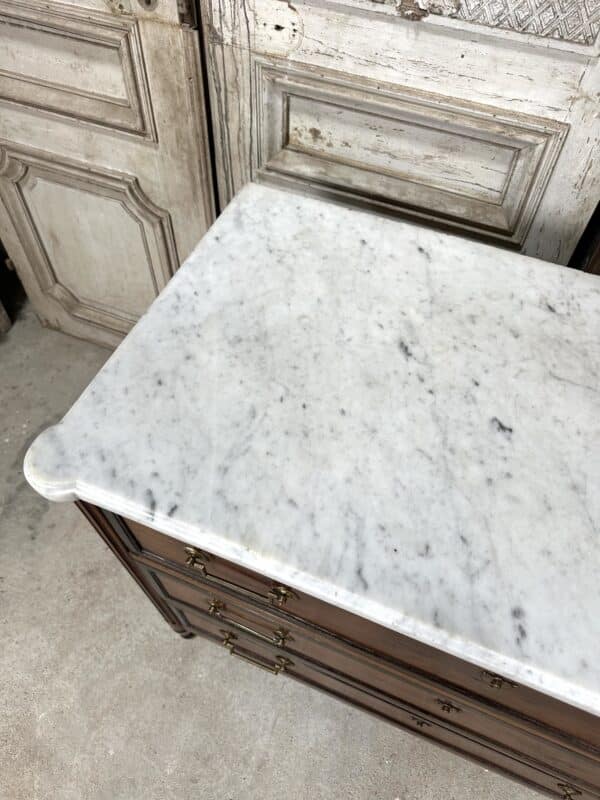 Commode Louis XVI en noyer vers 1800 – Image 7