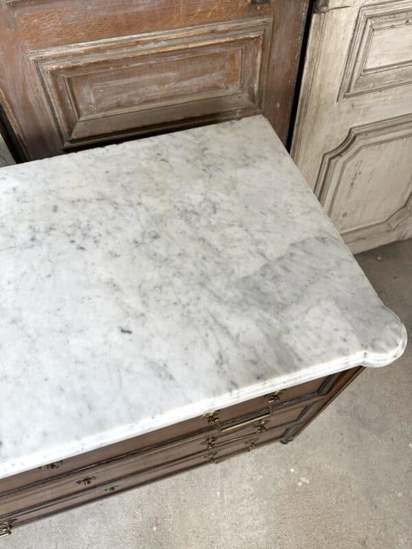 Commode Louis XVI en noyer vers 1800 – Image 8