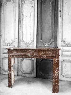 Cheminée en marbre rouge style Louis XVI fin 19e siècle