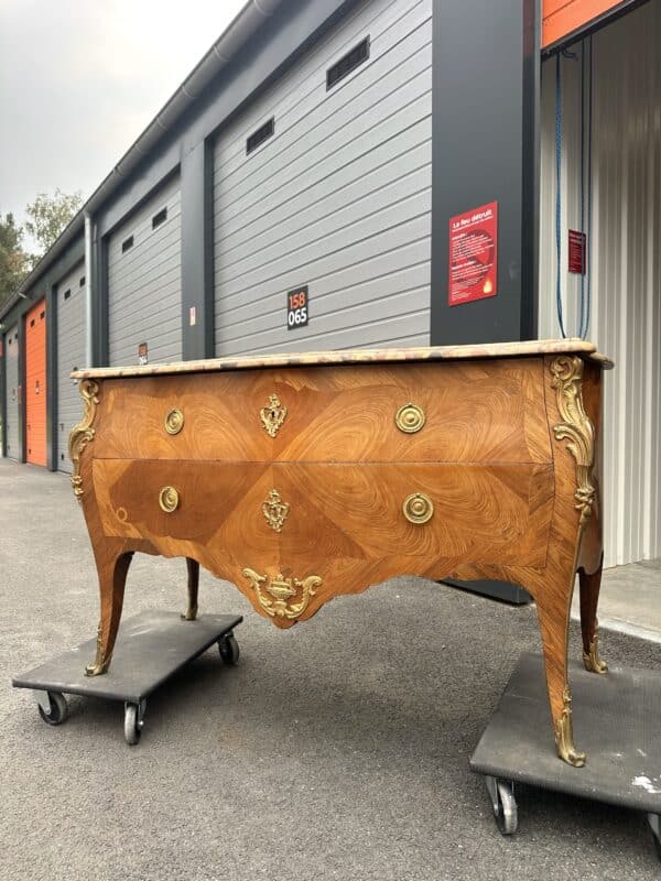 Large commode de style Louis XV milieu 20e siècle – Image 2