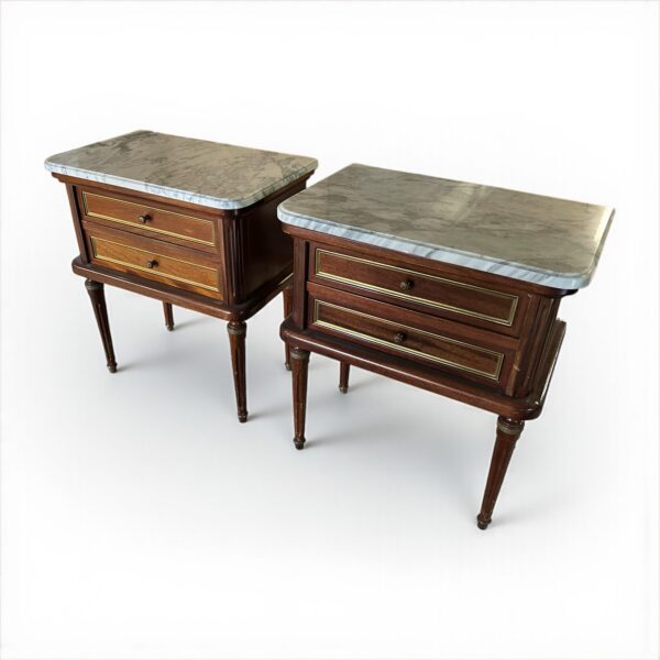 Paire de chevets Louis XVI