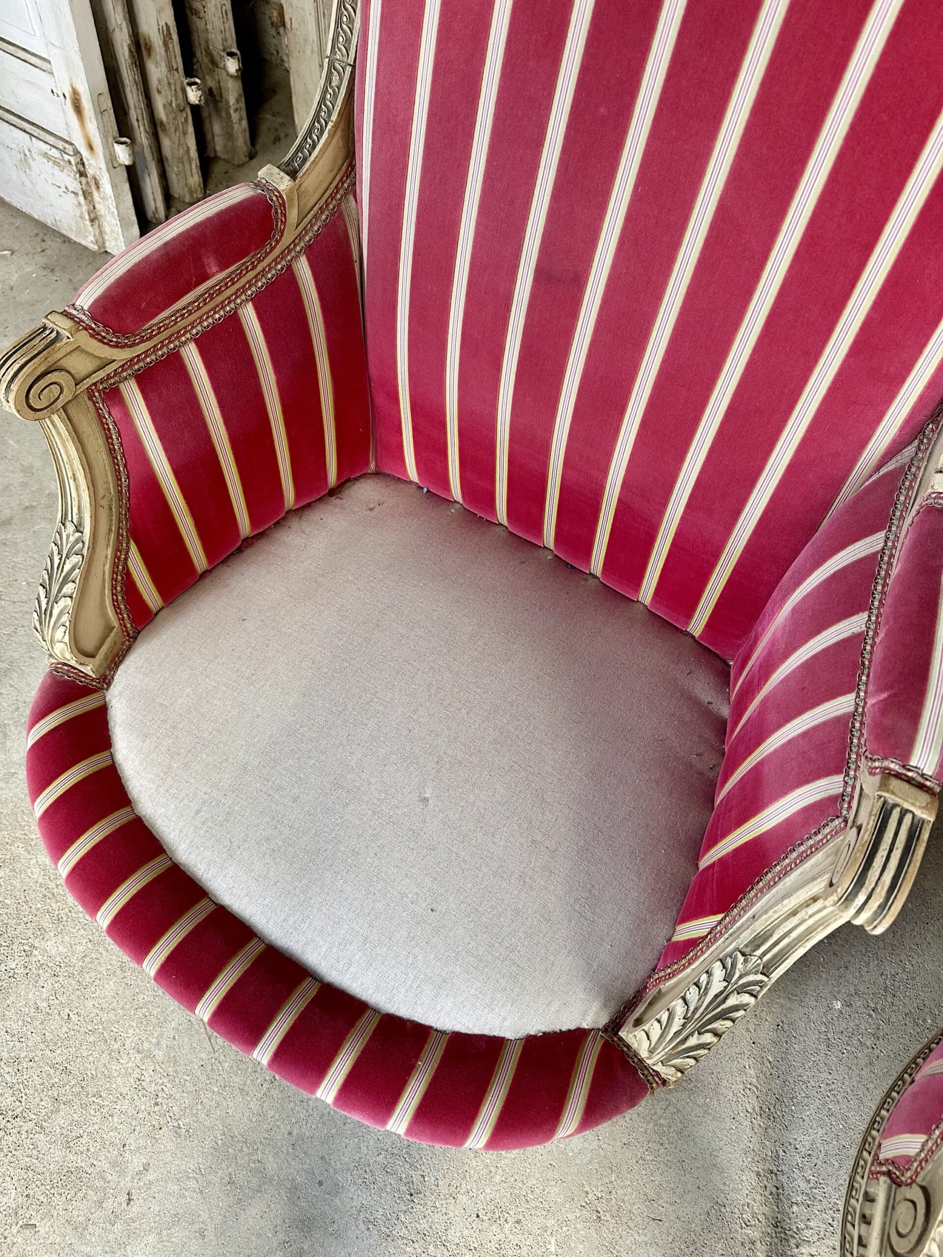 Paire de bergères de style Louis XVI – Image 15