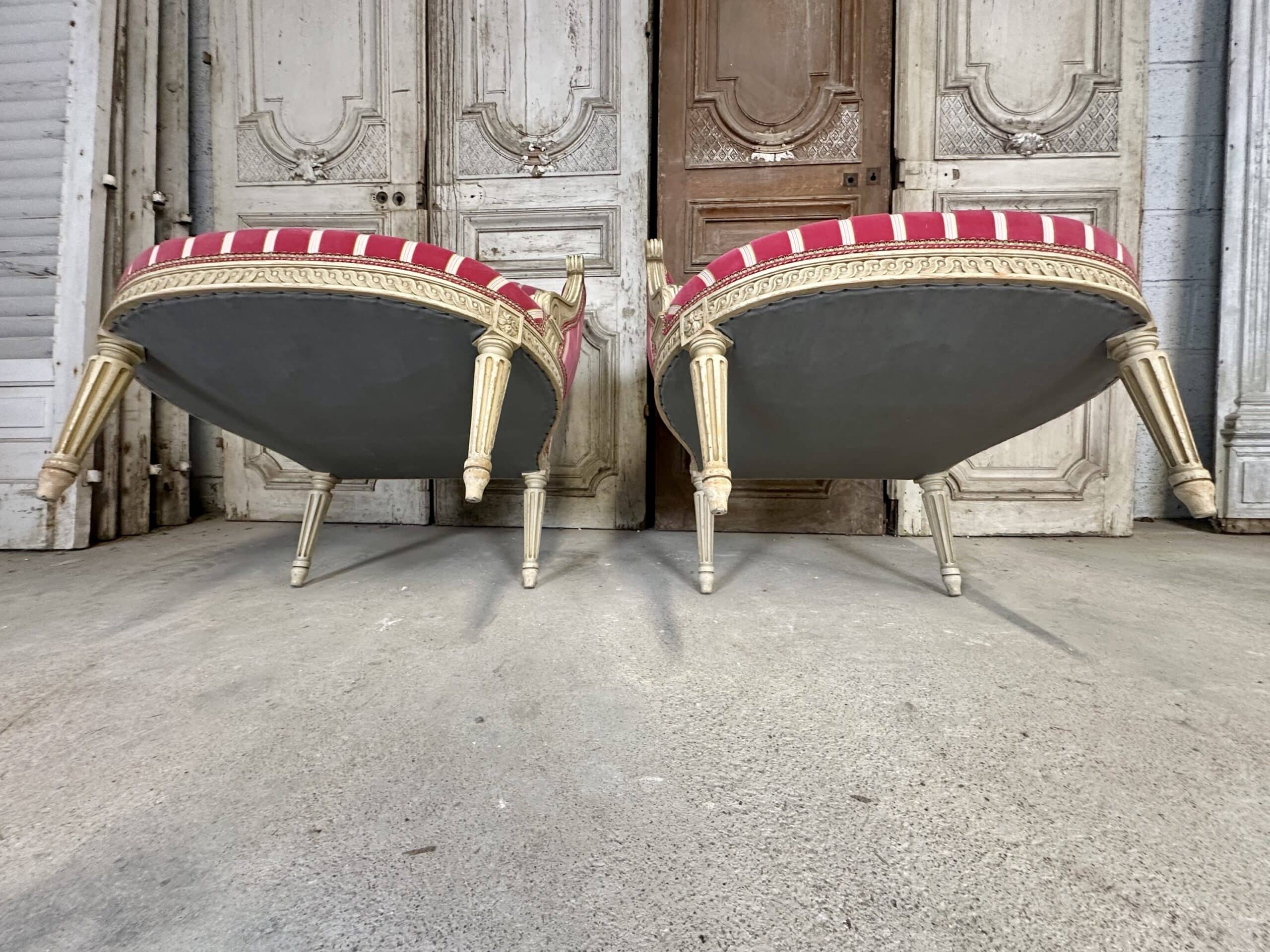 Paire de bergères de style Louis XVI – Image 16