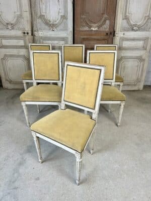 Série de 6 chaises de style Louis XVI laquée blanc circa 1900
