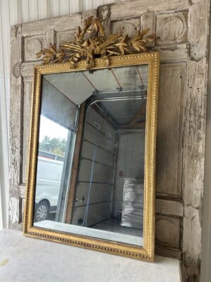 Miroir Louis XVI en bois doré XVIIIe siècle