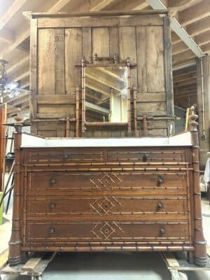 Commode coiffeuse en faux bambou époque début 20e siècle