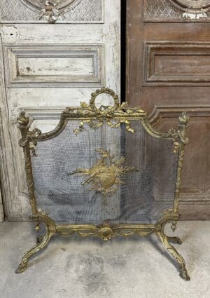 Pare feu en bronze style Louis XVI époque fin du 19e siècle