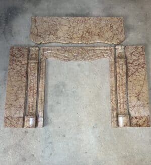 Cheminée pompadour en marbre jaune de Trets style Louis XV 19e siècle