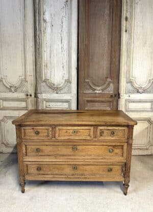 Commode Louis XVI En noyer 18e siècle