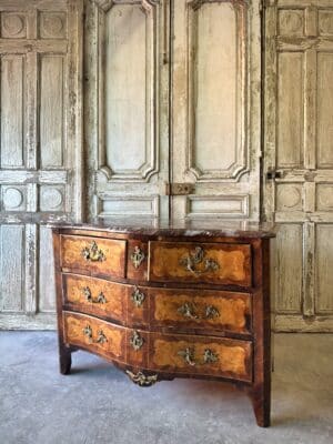 Commode Louis XV époque XVIIIe siècle en marqueterie