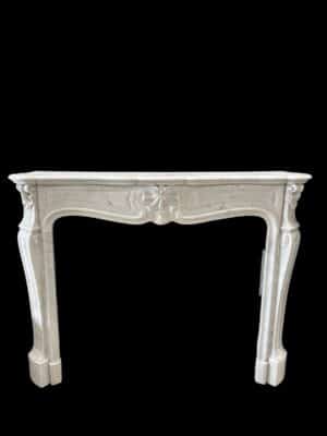Cheminée Louis XV en marbre blanc de carrare circa 1880