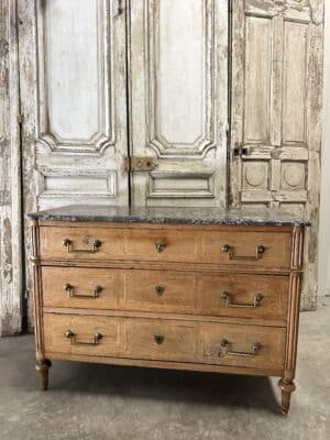 Commode Louis XVI en noyer époque 19e siècle