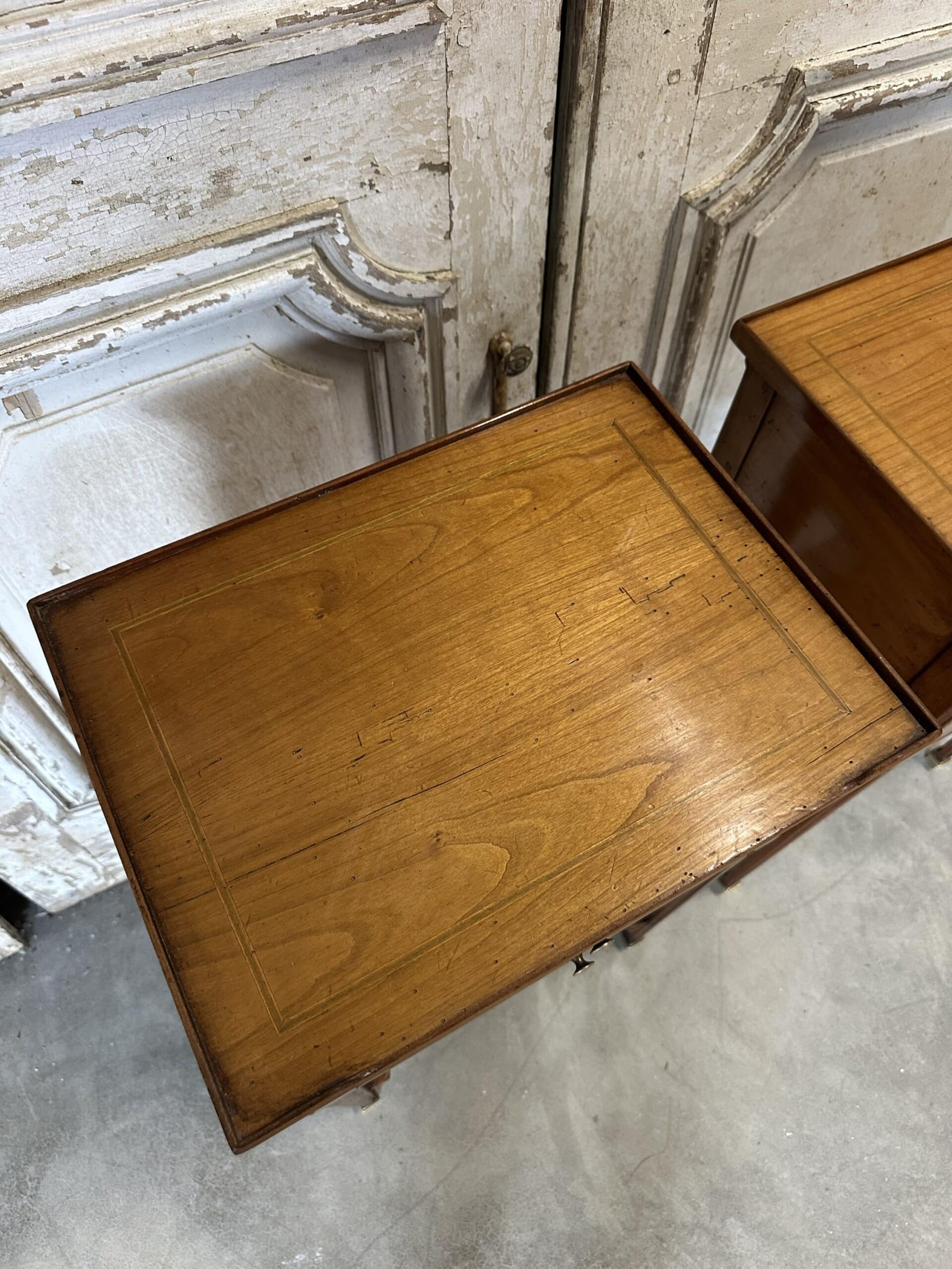 Paire de chevets de style Directoire en merisier 20e siècle – Image 6
