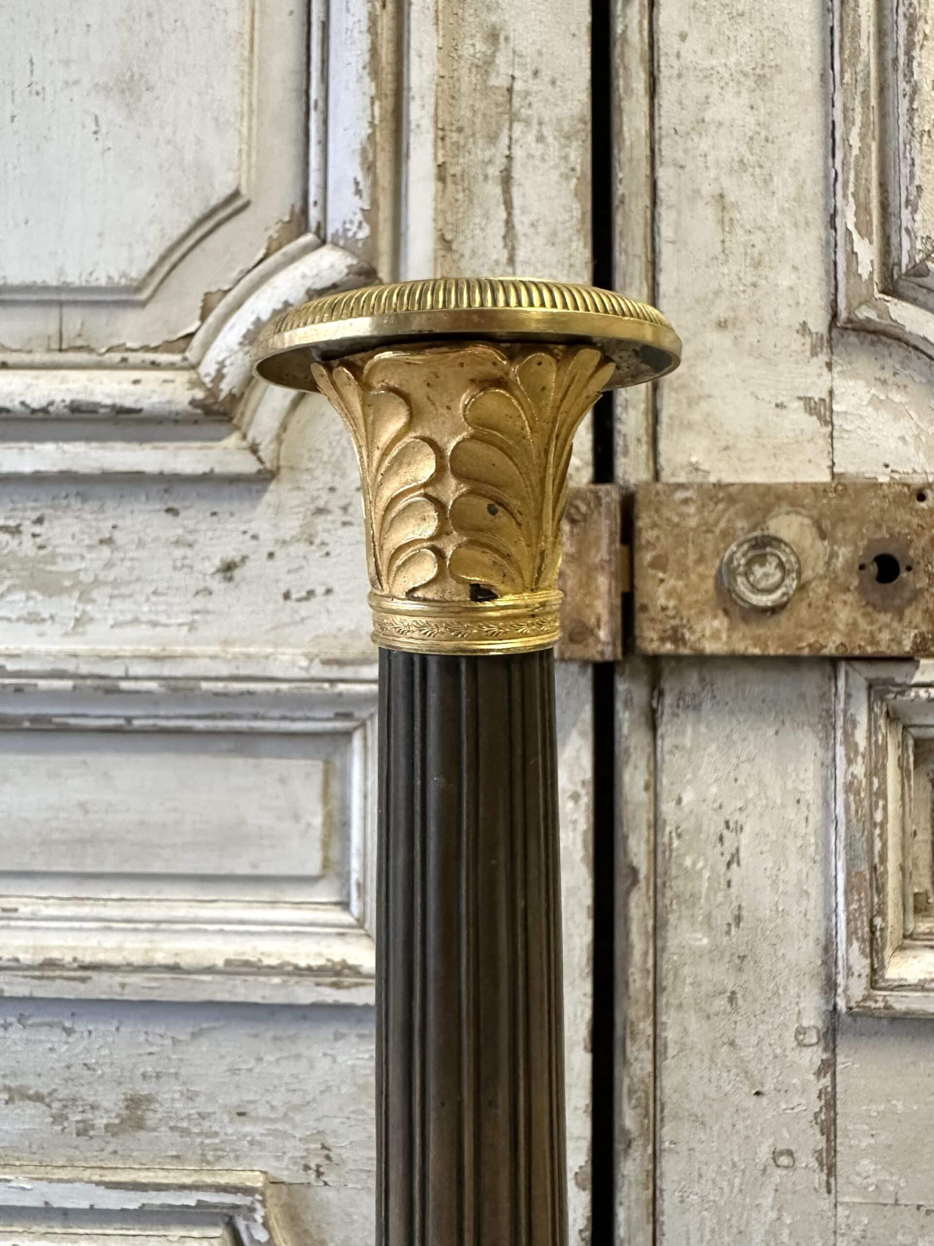 Paire de bougeoirs en bronze époque XIXe siècle – Image 2