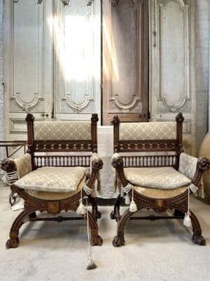 Paire de fauteuils Renaissance fin du XIXe siècle